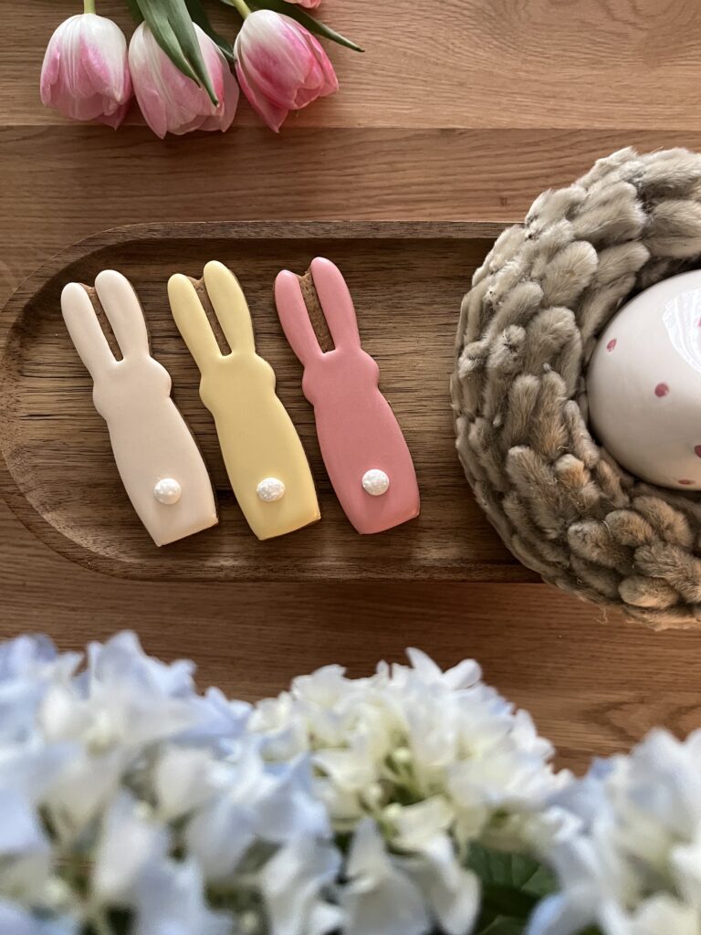 E3B86FAF-F8D2-4406-8A75-64E7FF81C700